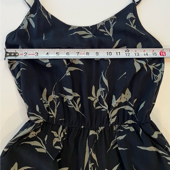 Gap Black Sage Floral Jumpsuit Small Pockets - Picture 8 of 13